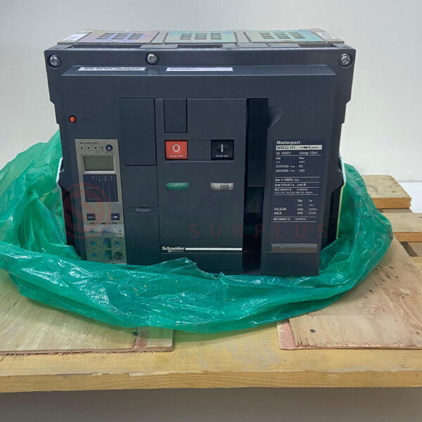New Schneider Circuit breaker NW32H1 – 3200 A – 3 poles -Fixed type