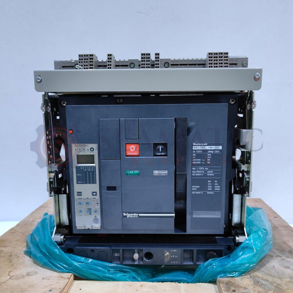 New Schneider Circuit breaker Masterpact NW25H1 – 2500 A – 3Pole -Drawout type- Electrical (24v)