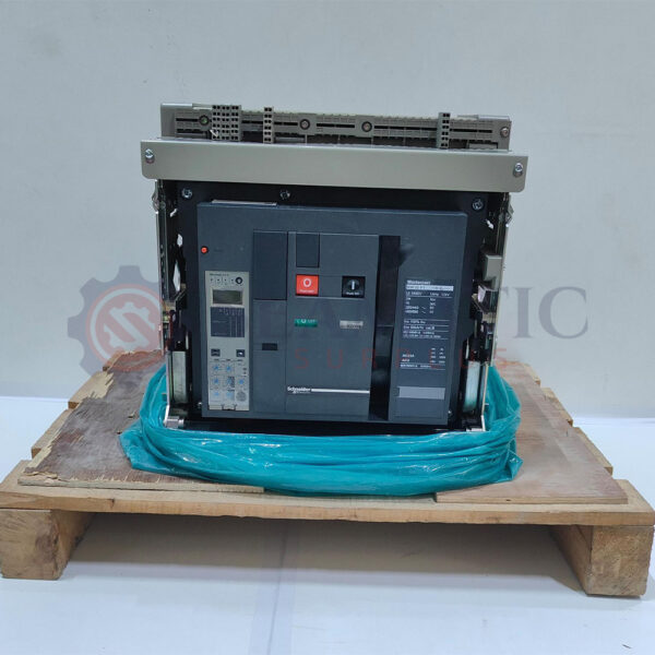 New Schneider Electric NW32H1 Air Circuit Breaker 3200A 3Pole, Drawout Type (48312)