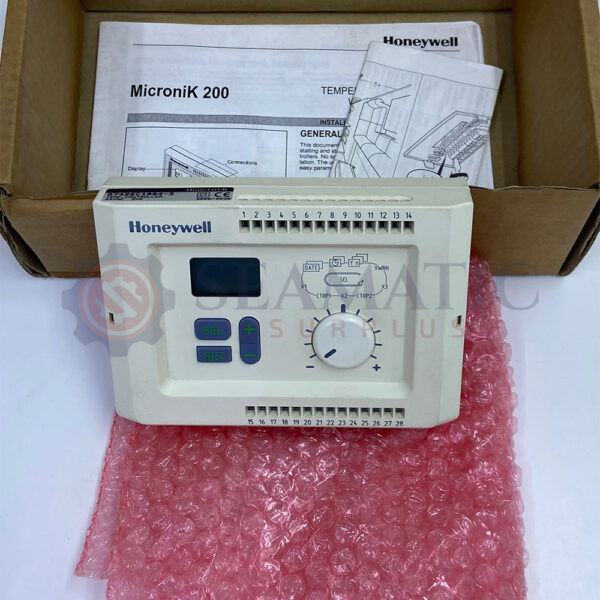 HONEYWELL R7426C1004-3 TEMPERATURE CONTROLLER 24VAC 3VA