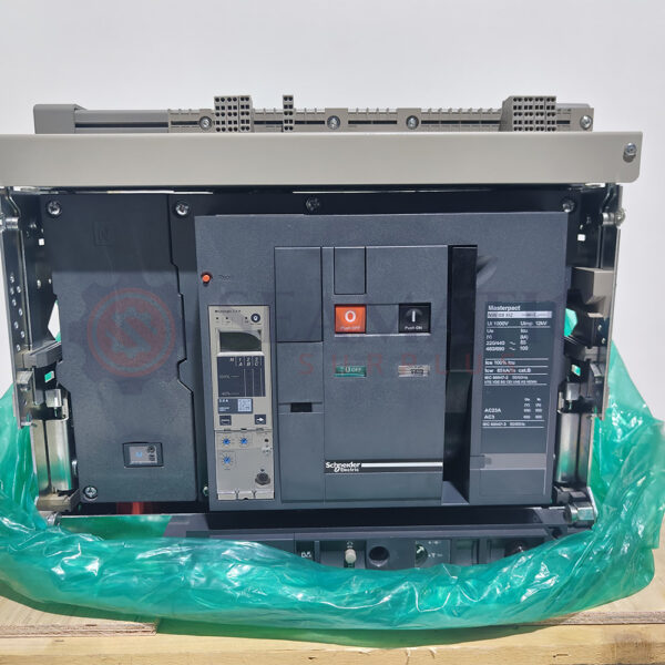 New Schneider Electric NW08H2 Air Circuit Breaker 800A 4P, Drawout Type (48239)