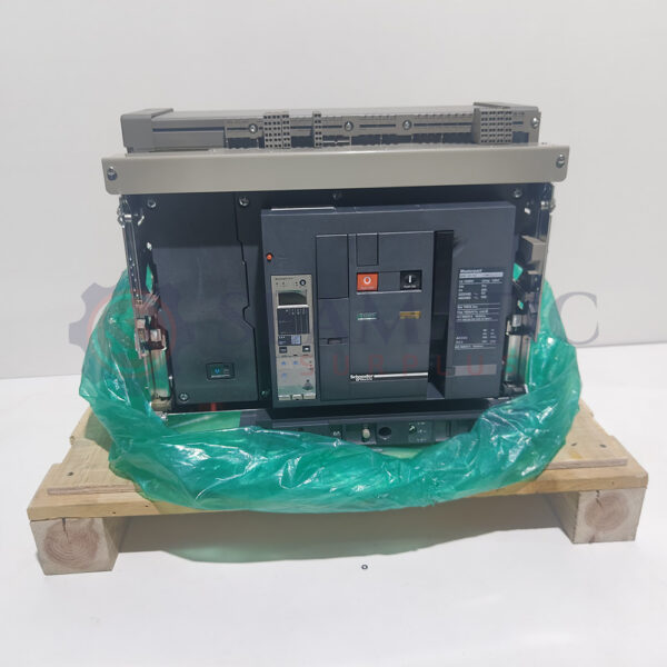 New Schneider Electric NW40H2 Air Circuit Breaker 4000A 4P, Drawout Type (48328)