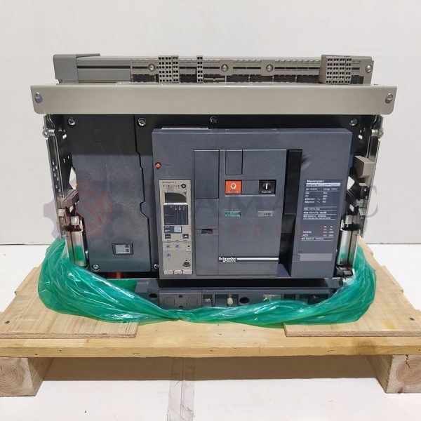 New Schneider Electric NW20H1 Air Circuit Breaker 2000A 4P, Drawout Type (48294)