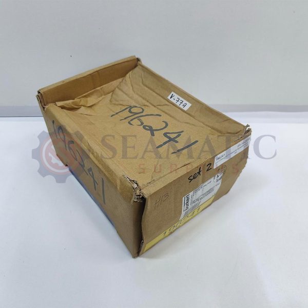 NEW BURKERT 8220-FKM-PVDF CONDUCTIVITY SENSOR