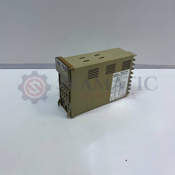 Omron Tateisi E5EH-YQ11K Temperature Controller