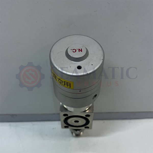 Fujikin 316 L Type NC. 1 Gas Diaphragm Valves on Manifold