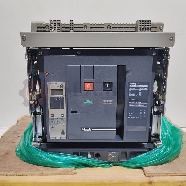 New Schneider Electric NW08H1 Air Circuit Breaker 800A 3P, Drawout Type (48231)